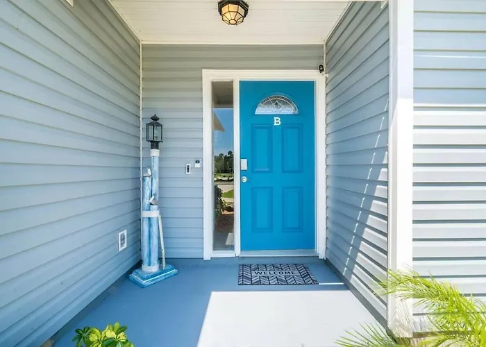 Charming And Delightful Getaway! Walk To Beach