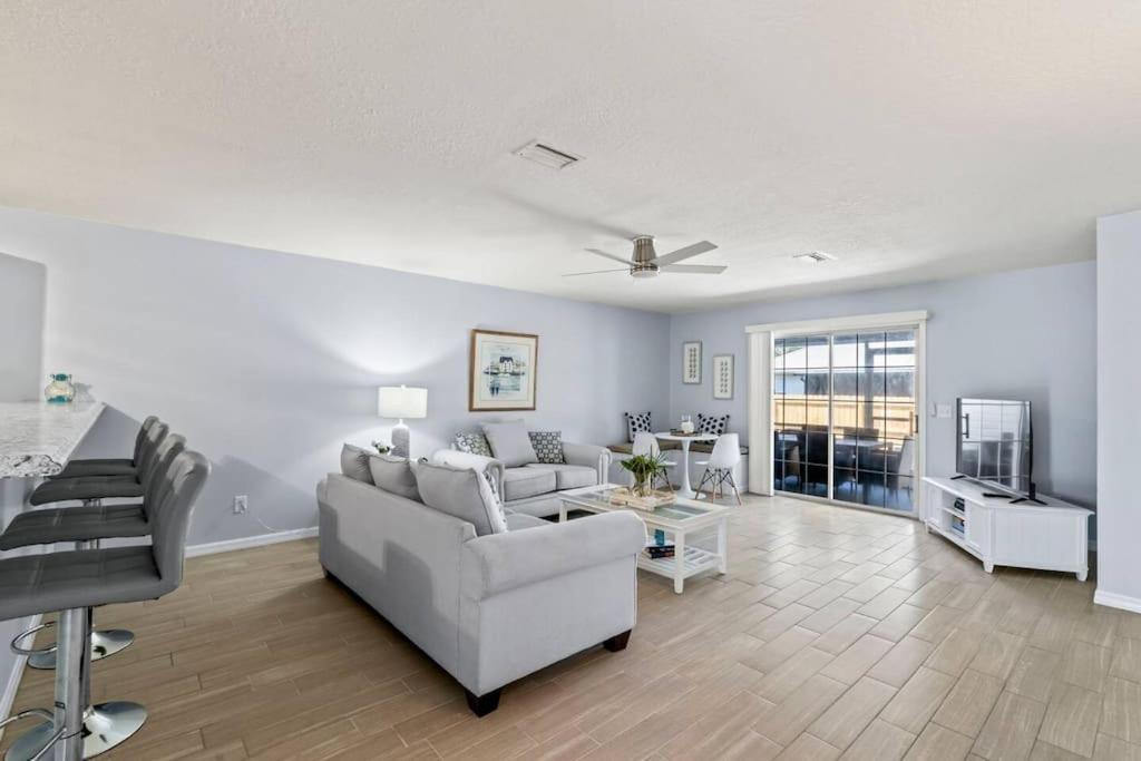Charming And Delightful Getaway! Walk To St. Augustine